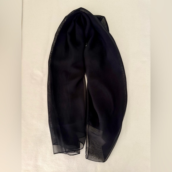 Chic Sheer Black Wrap - Picture 4 of 12